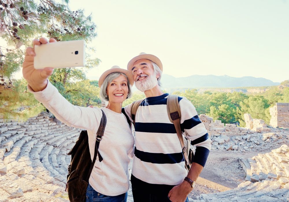 Choosing the best cell phone plans for seniors