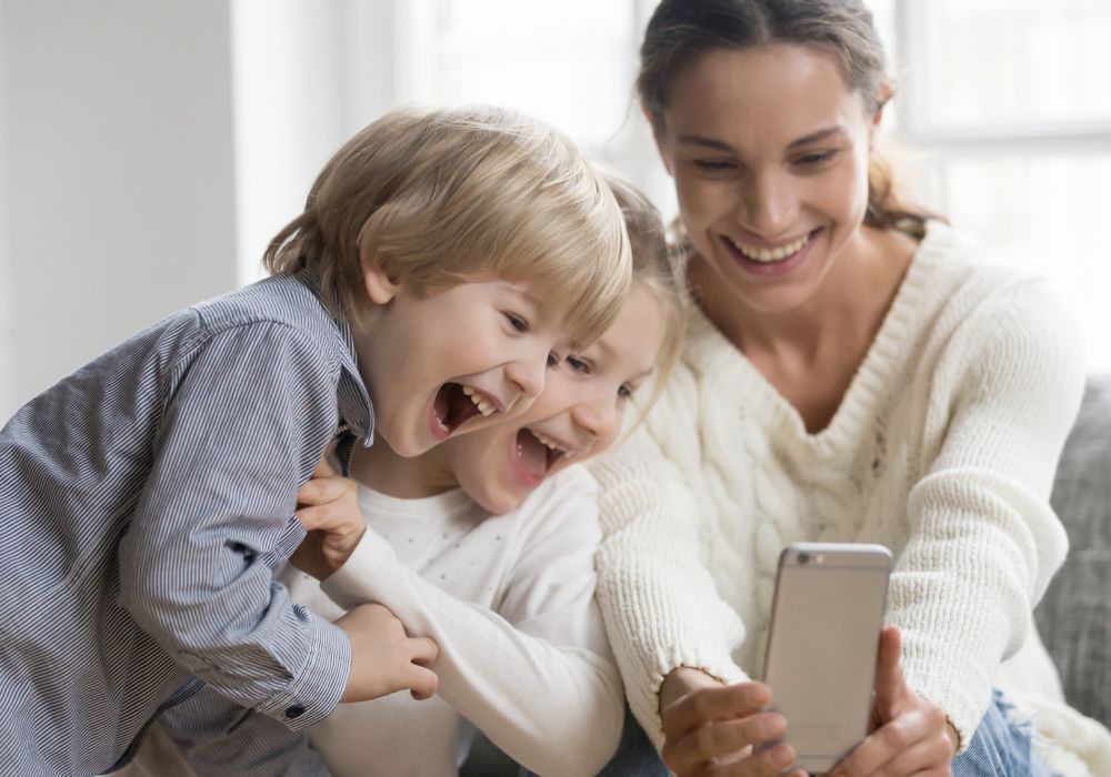 Use Less Data On Your PureTalk Wireless Phone use-less-data-on-your-puretalk-wireless-phone